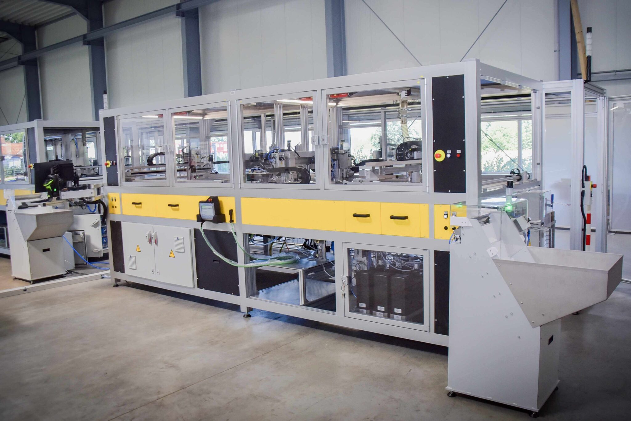 Decapper aliquoting and analysis unit