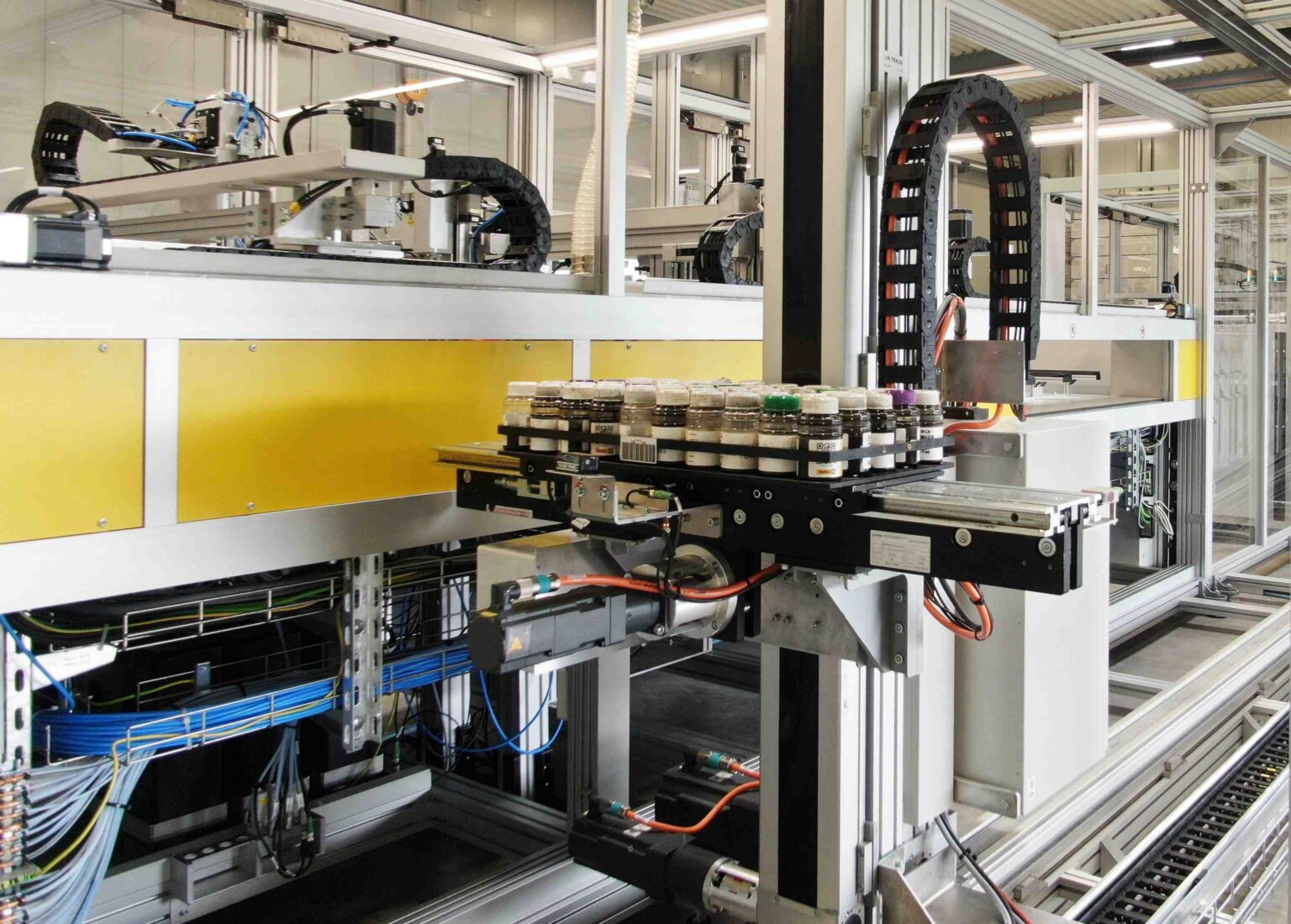 HF's Use of Large Gantry Robots in Laboratory Automation! | HF Innovation